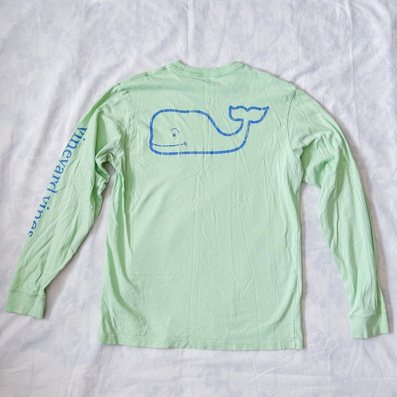 Vineyard Vines Whale Long Sleeve (Size: S) - Picture 2 of 13